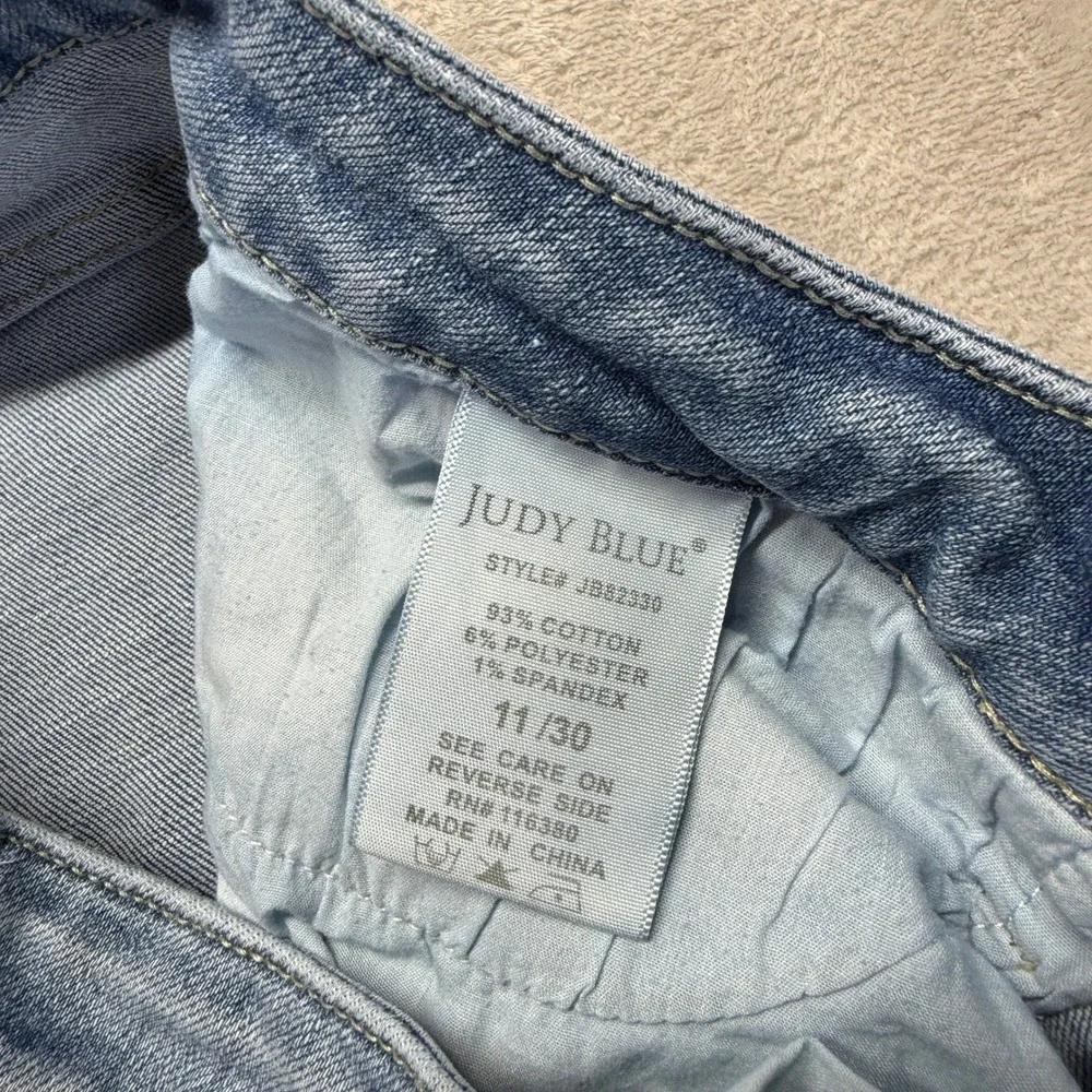 Judy Blue Jeans Women's 11/30 Hilaria Hi Rise Distressed Skinny Light Wash Denim